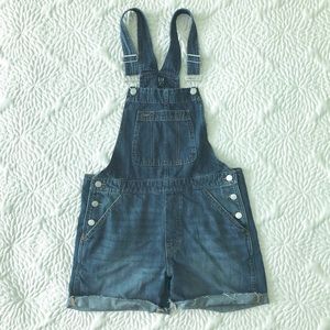 Short overalls